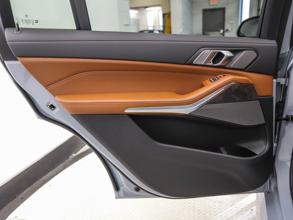 New 2026 BMW X7 xDrive40i w/ M Sport Package image 21