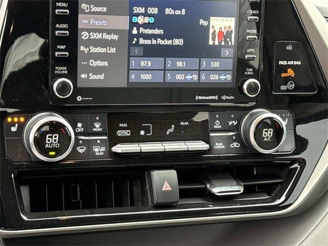 Used 2020 Toyota Highlander XLE image 22