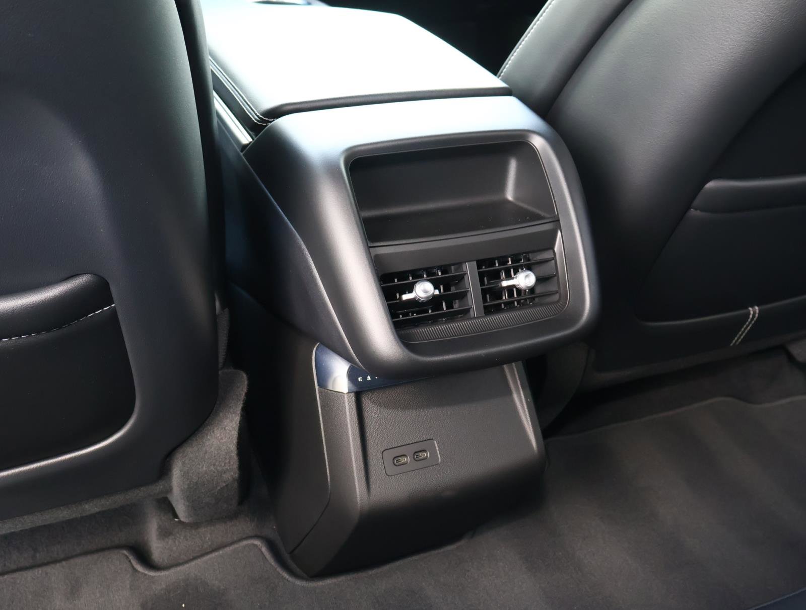 Used 2025 Cadillac Lyriq Luxury w/ LPO, Floor Liner Package RWD image 16