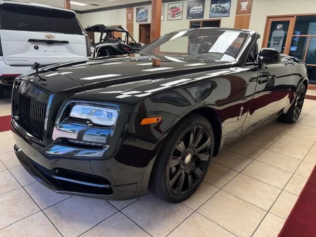 Used 2018 Rolls-Royce Dawn RWD image 2