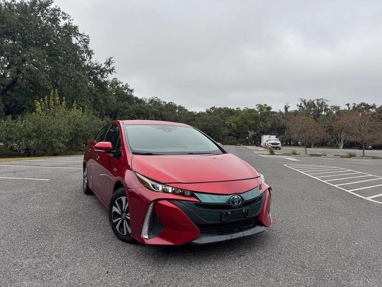 Used 2018 Toyota Prius Prime Premium image 2