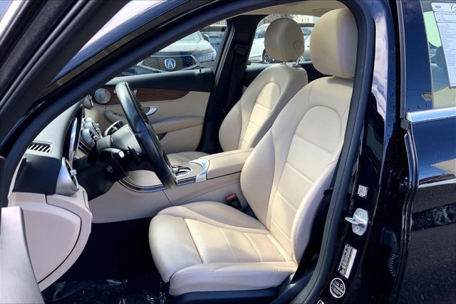 Used 2021 Mercedes-Benz C 300 4MATIC Sedan image 25