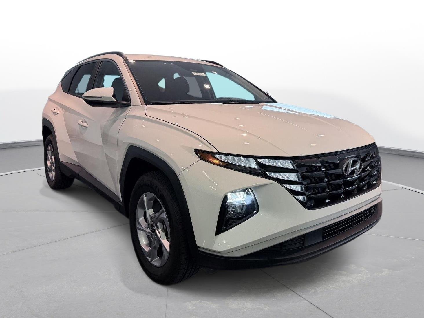 Used 2023 Hyundai Tucson SEL AWD/4WD image 2