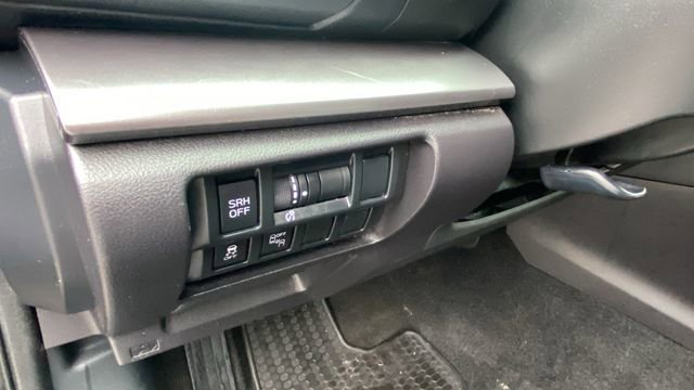 Used 2017 Subaru Impreza 2.0i Limited image 17