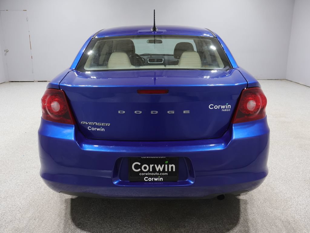 Used 2014 Dodge Avenger SE FWD image 3