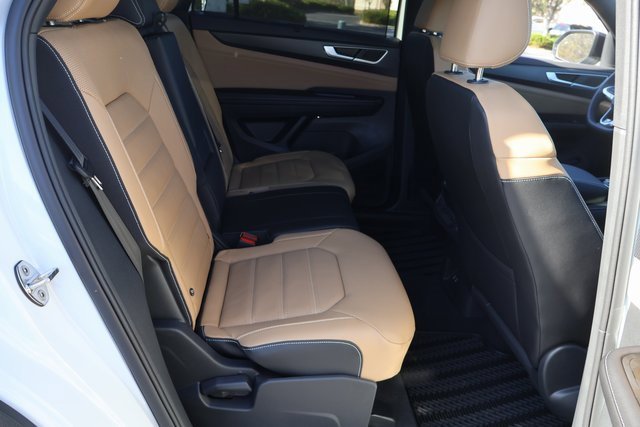 New 2026 Volkswagen Atlas Cross Sport SEL R-Line image 19