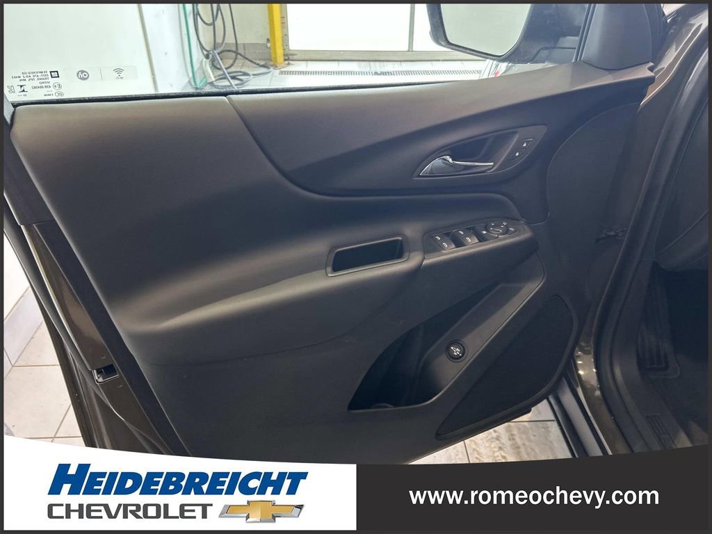 Certified 2024 Chevrolet Equinox LT image 10