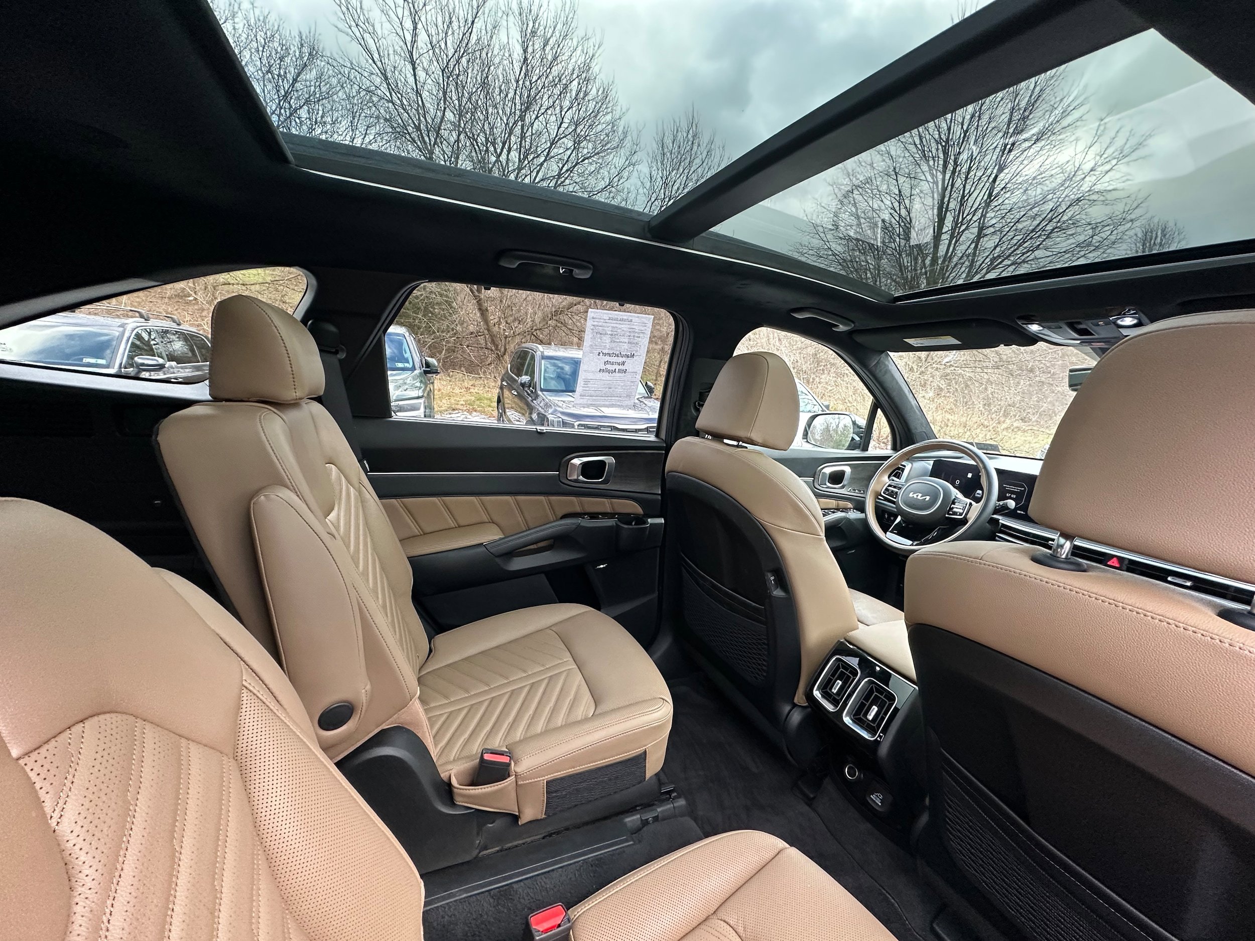 Used 2025 Kia Sorento SX Prestige w/ Olive Brown Leather Package image 19