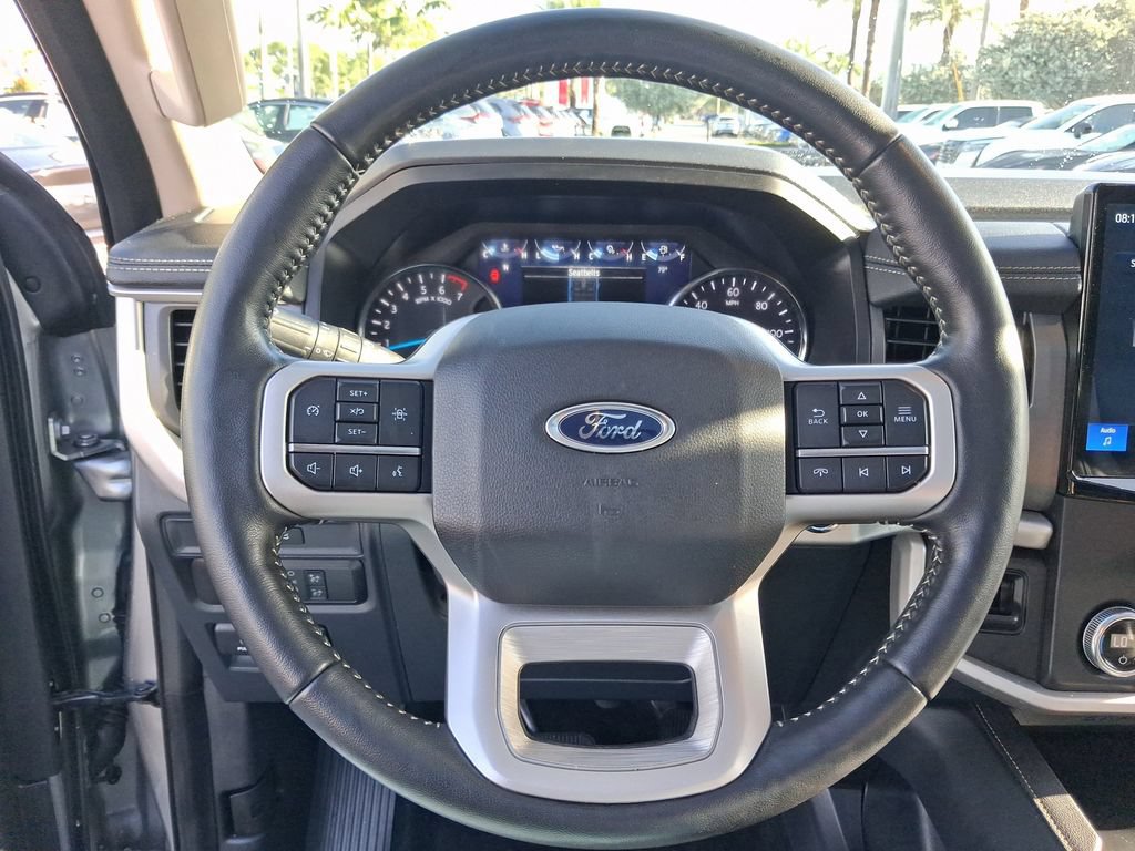 Used 2022 Ford Expedition XLT RWD image 15