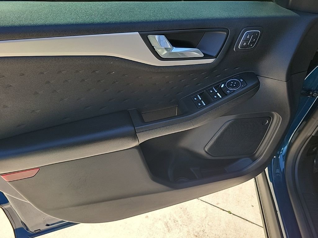 Used 2020 Ford Escape SEL image 13