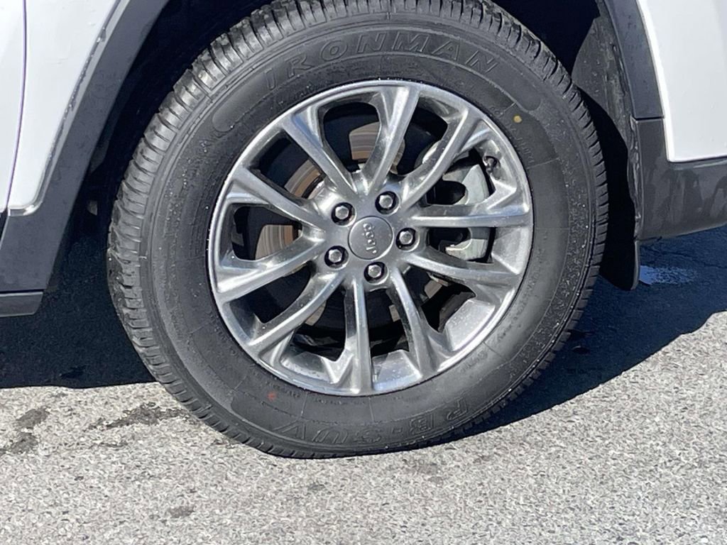 Used 2021 Jeep Cherokee Latitude Lux image 34