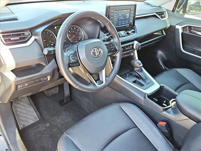 Used 2022 Toyota RAV4 XLE Premium image 10