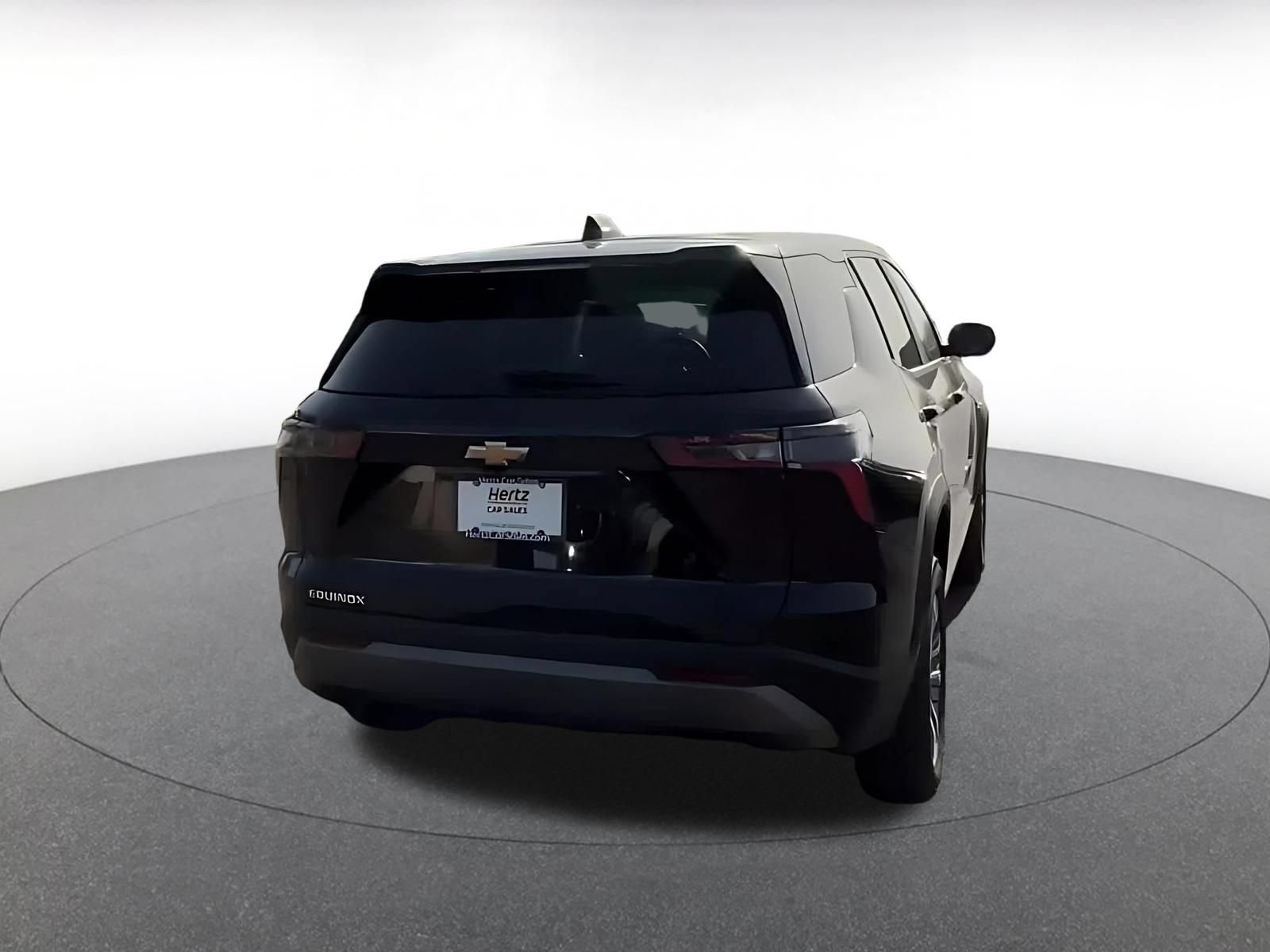 Used 2025 Chevrolet Equinox LT FWD image 12