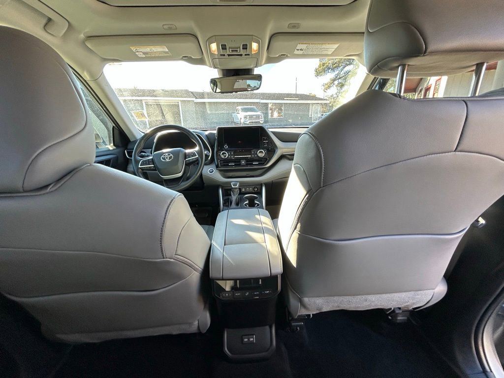Used 2023 Toyota Highlander XLE image 22