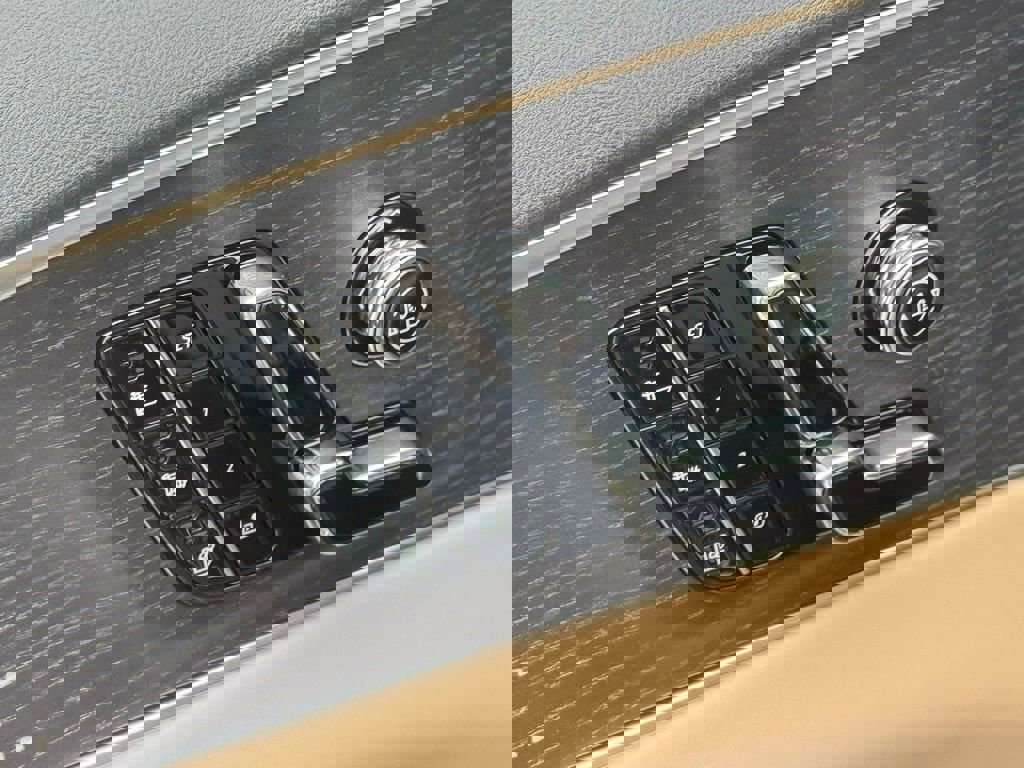 New 2025 Cadillac Lyriq Sport w/ Nappa Leather Package image 19