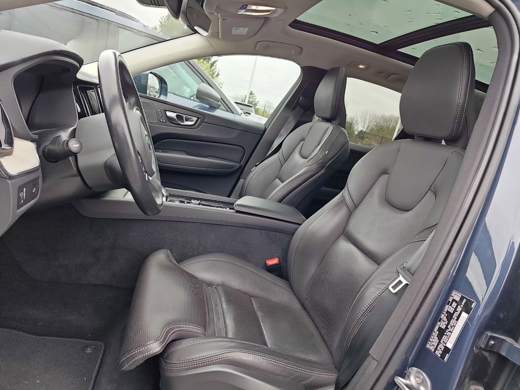 Used 2022 Volvo XC60 B5 Inscription w/ Advanced Package image 7