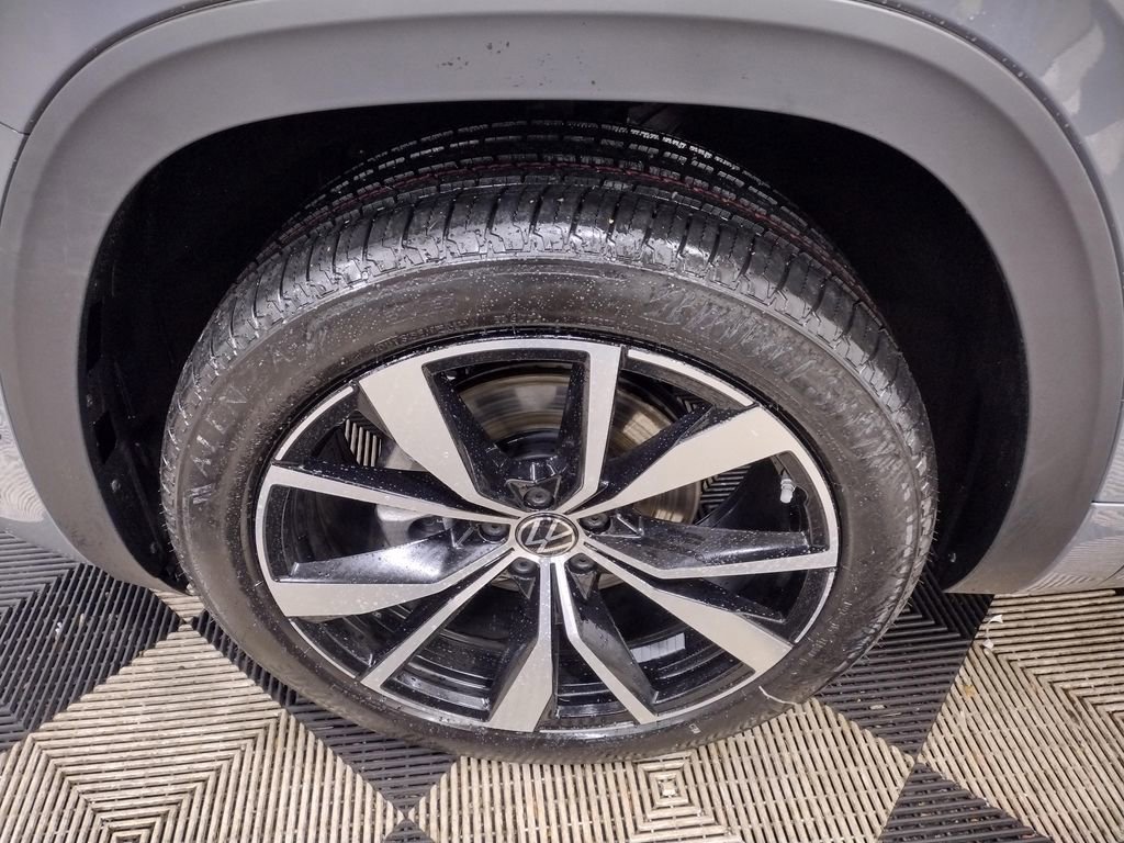 New 2026 Volkswagen Atlas SEL Premium R-Line image 5