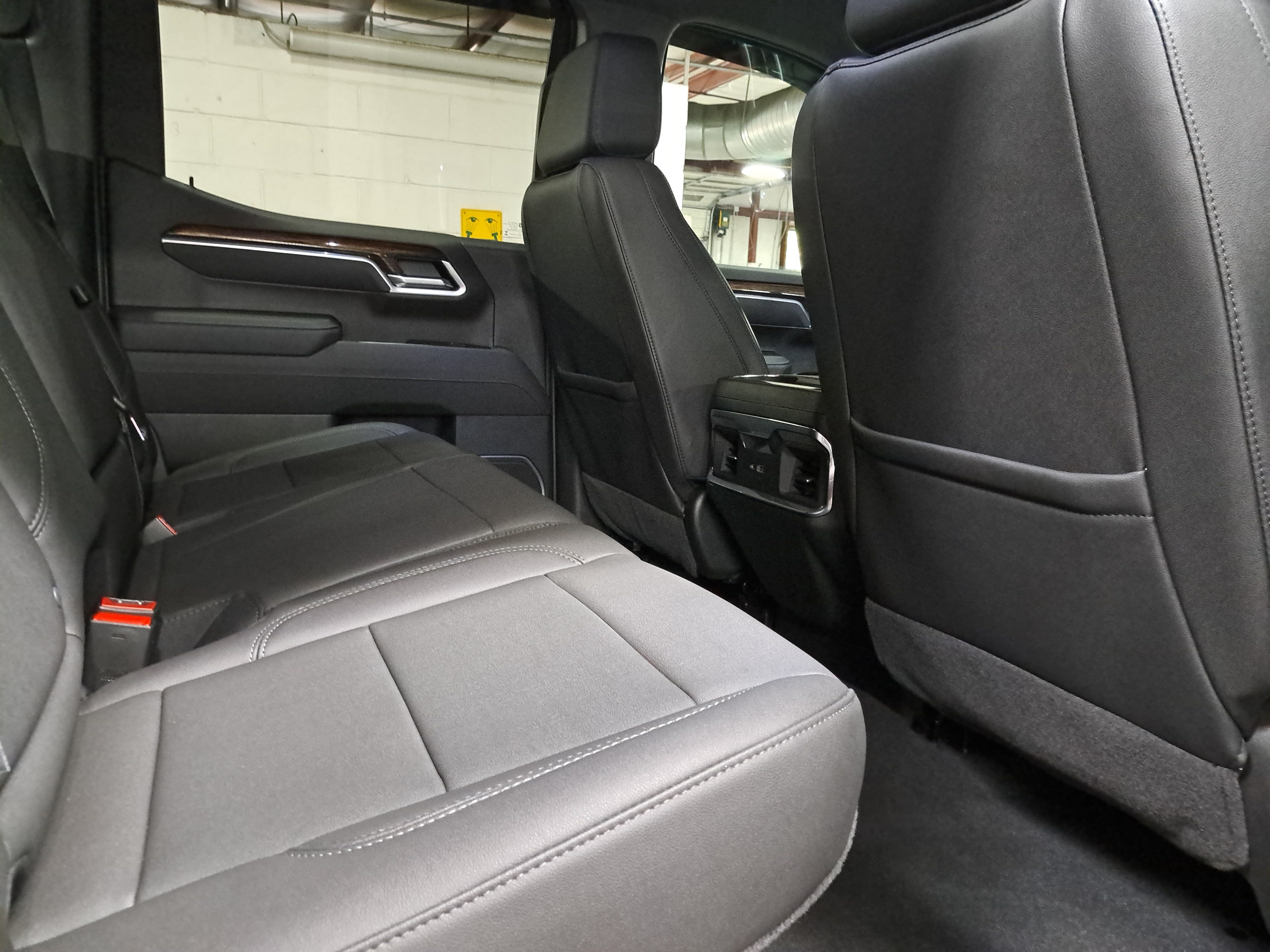 Used 2026 GMC Sierra 1500 Elevation w/ Elevation Premium Package AWD/4WD image 11