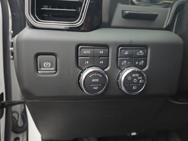 Used 2023 GMC Sierra 1500 AT4 w/ AT4 Premium Package image 29