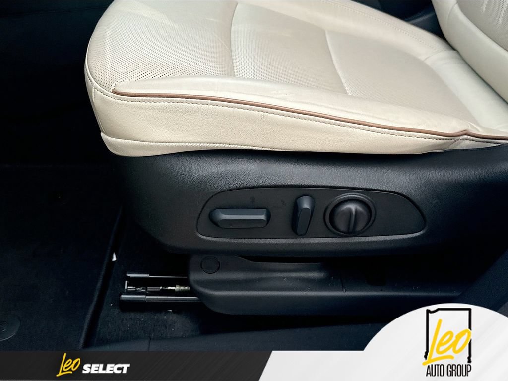 Used 2024 Buick Encore GX Avenir w/ Avenir Convenience Package FWD image 22