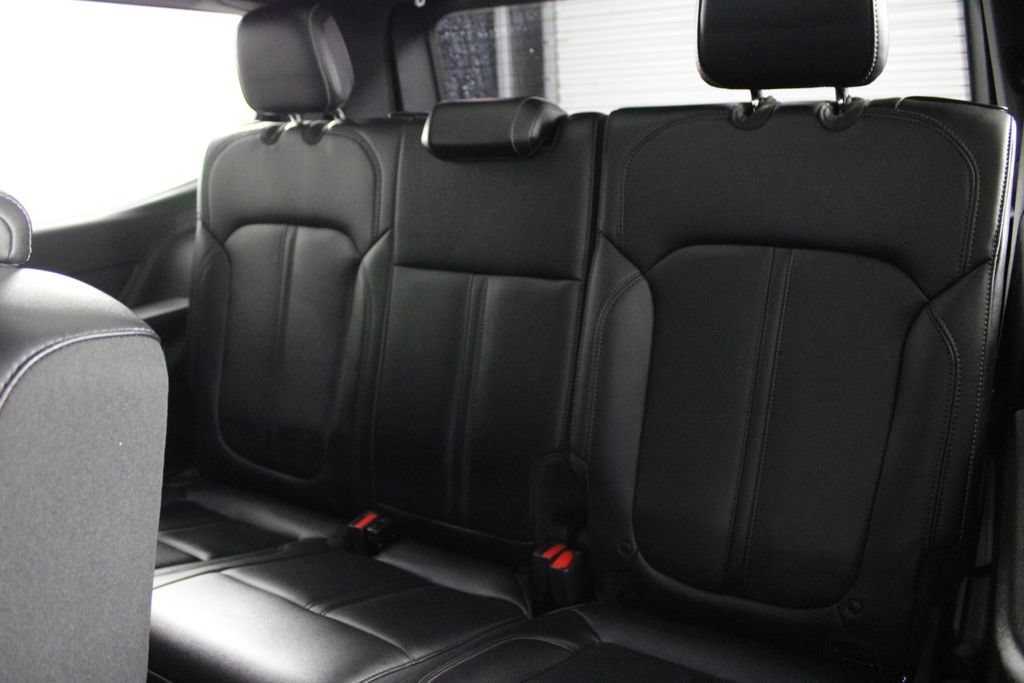 Used 2024 Jeep Wagoneer 4WD w/ Premium Group I image 21