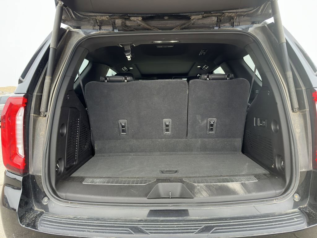 Used 2021 GMC Yukon Denali w/ Advanced Technology Package image 21