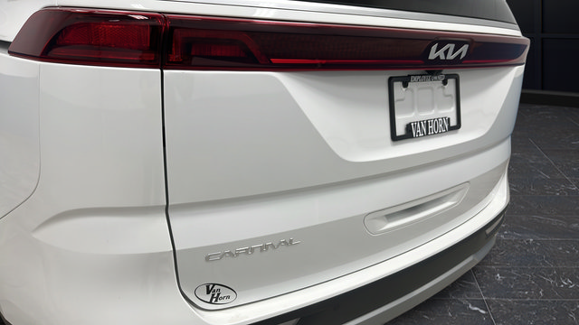 Used 2024 Kia Carnival LX FWD image 38