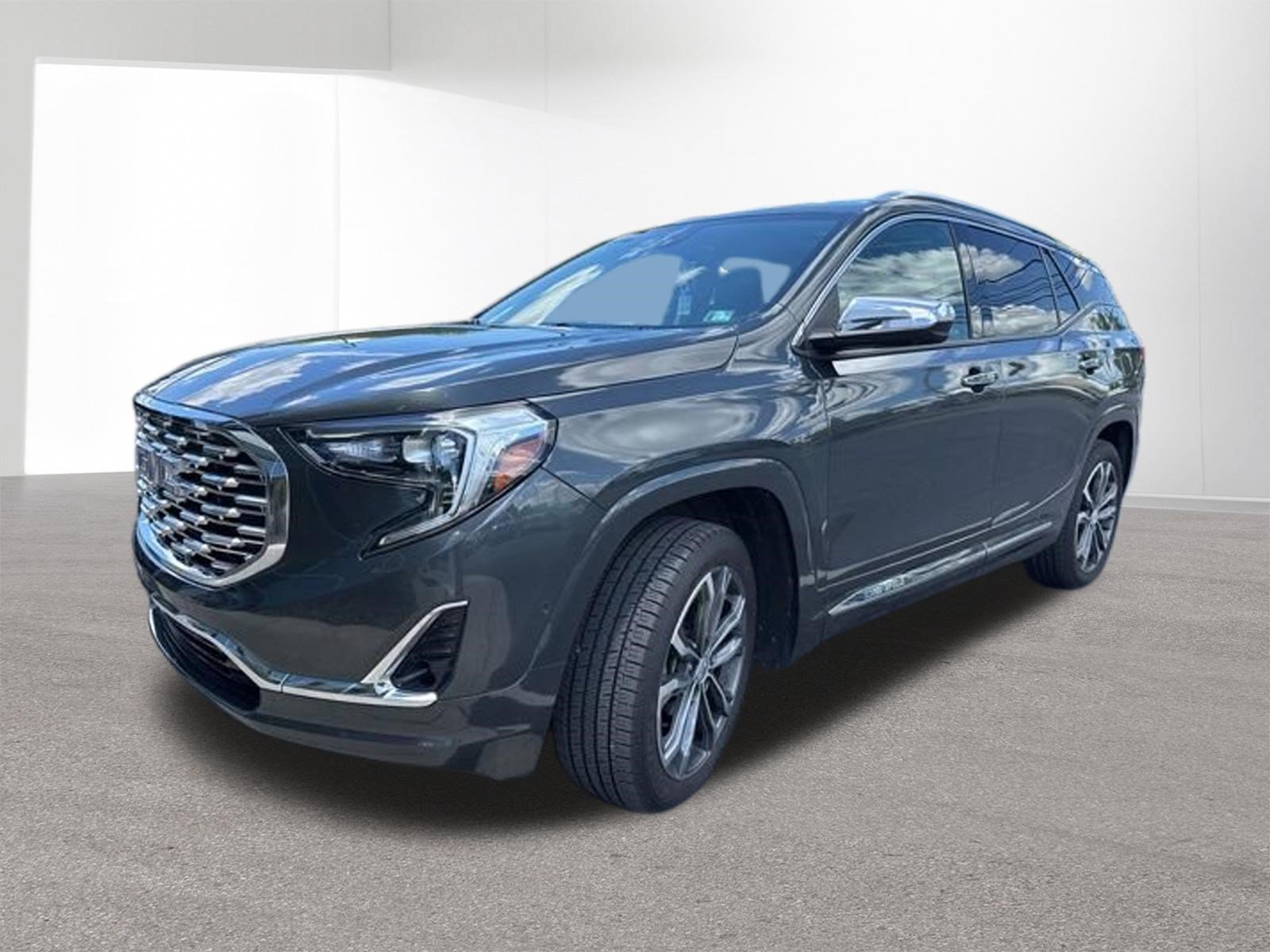 Used 2020 GMC Terrain Denali w/ Denali Premium Package AWD/4WD image 28