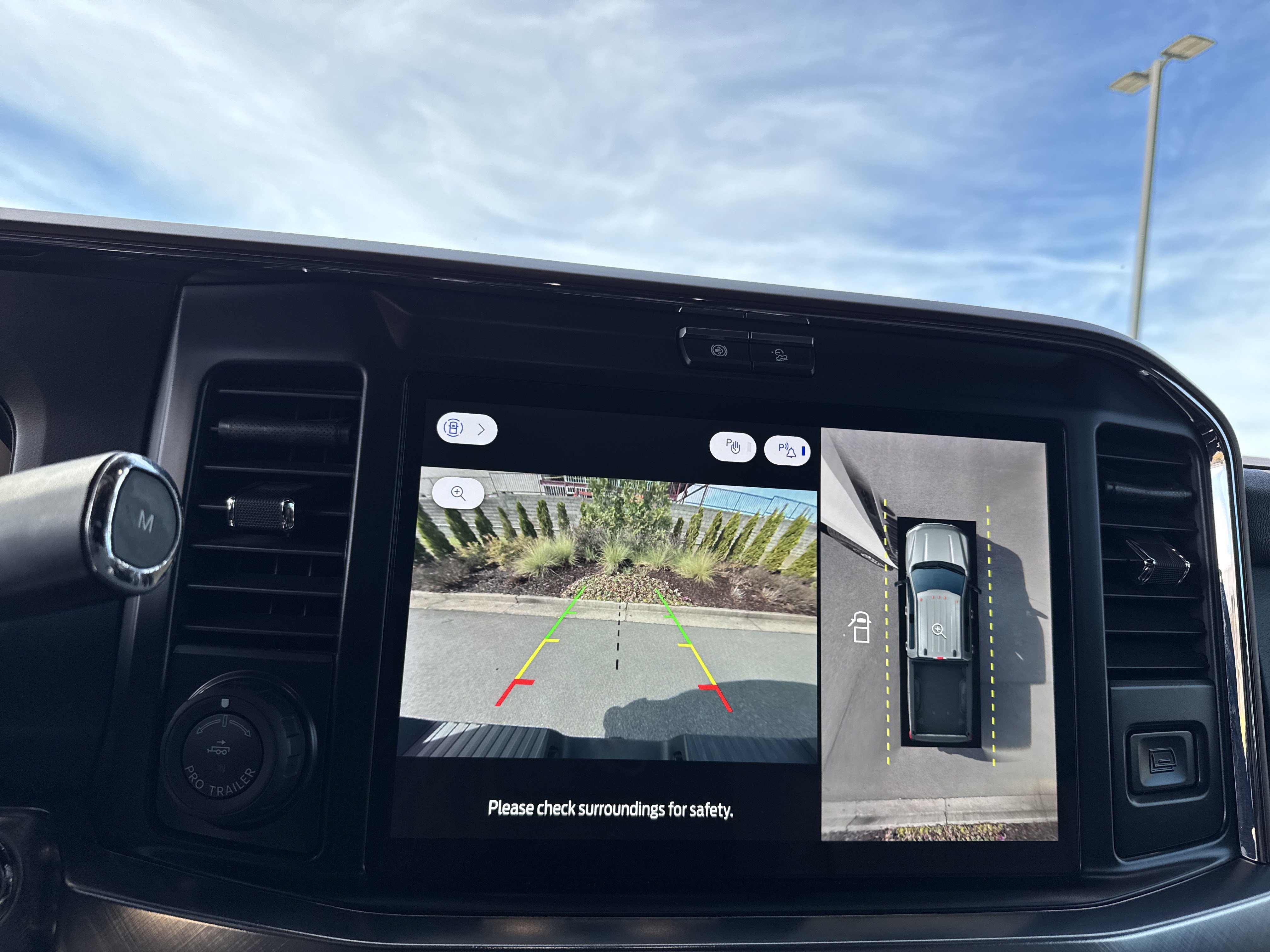 Used 2025 Ford F250 King Ranch w/ FX4 Off-Road Package image 25