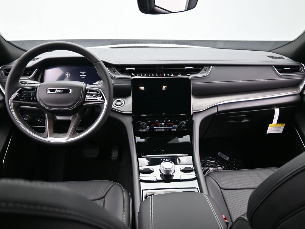 Used 2024 Jeep Grand Cherokee L Overland image 33