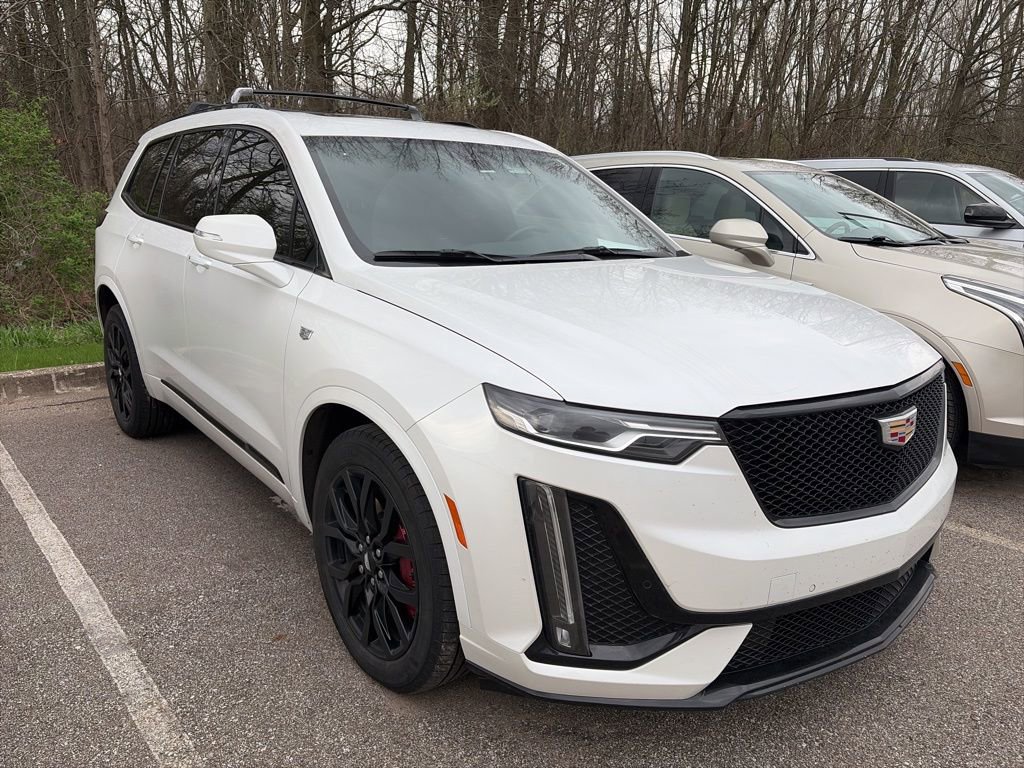 Used 2023 Cadillac XT6 Sport image 3