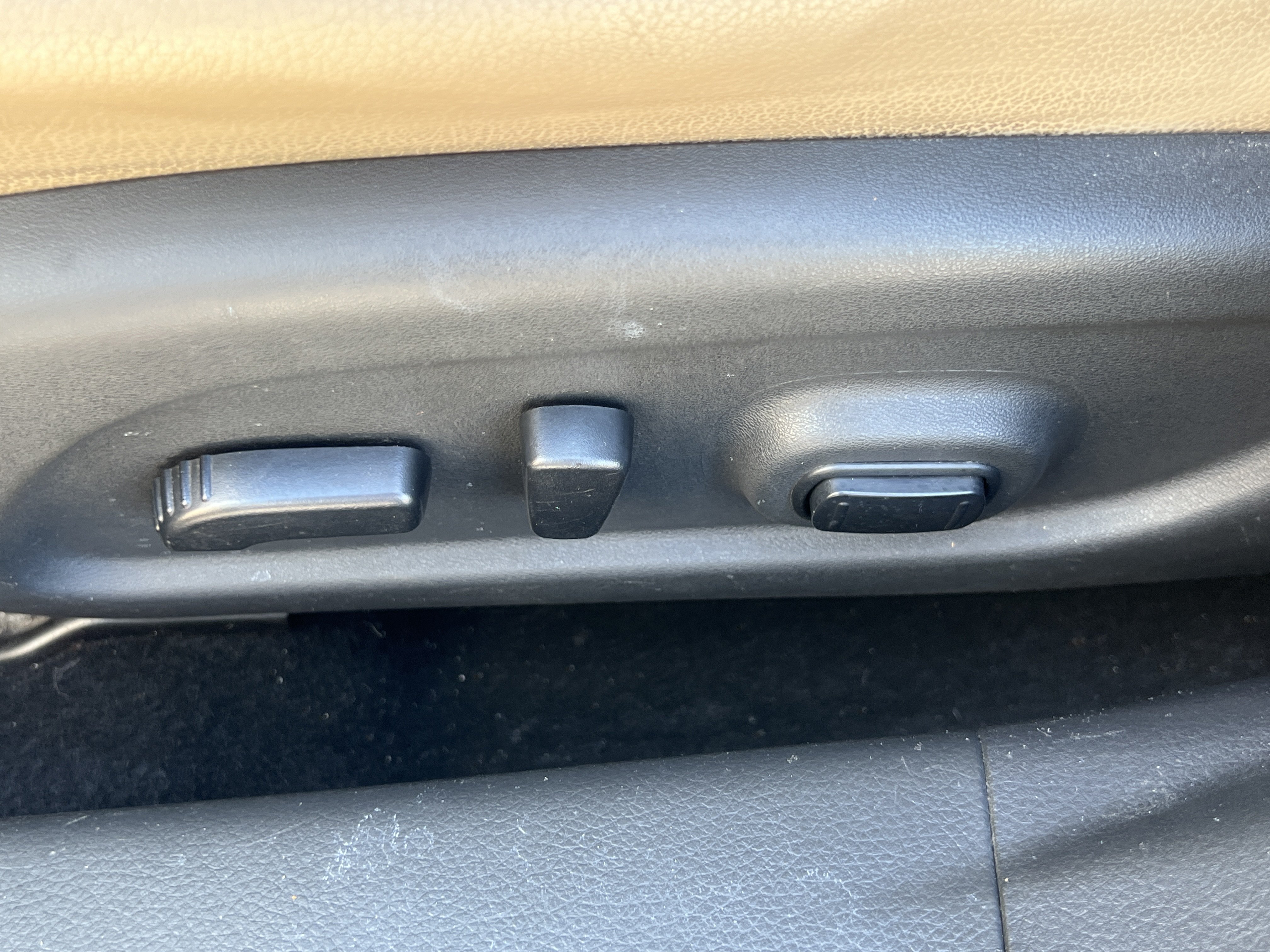 Used 2015 Nissan Altima 3.5 SL FWD image 9