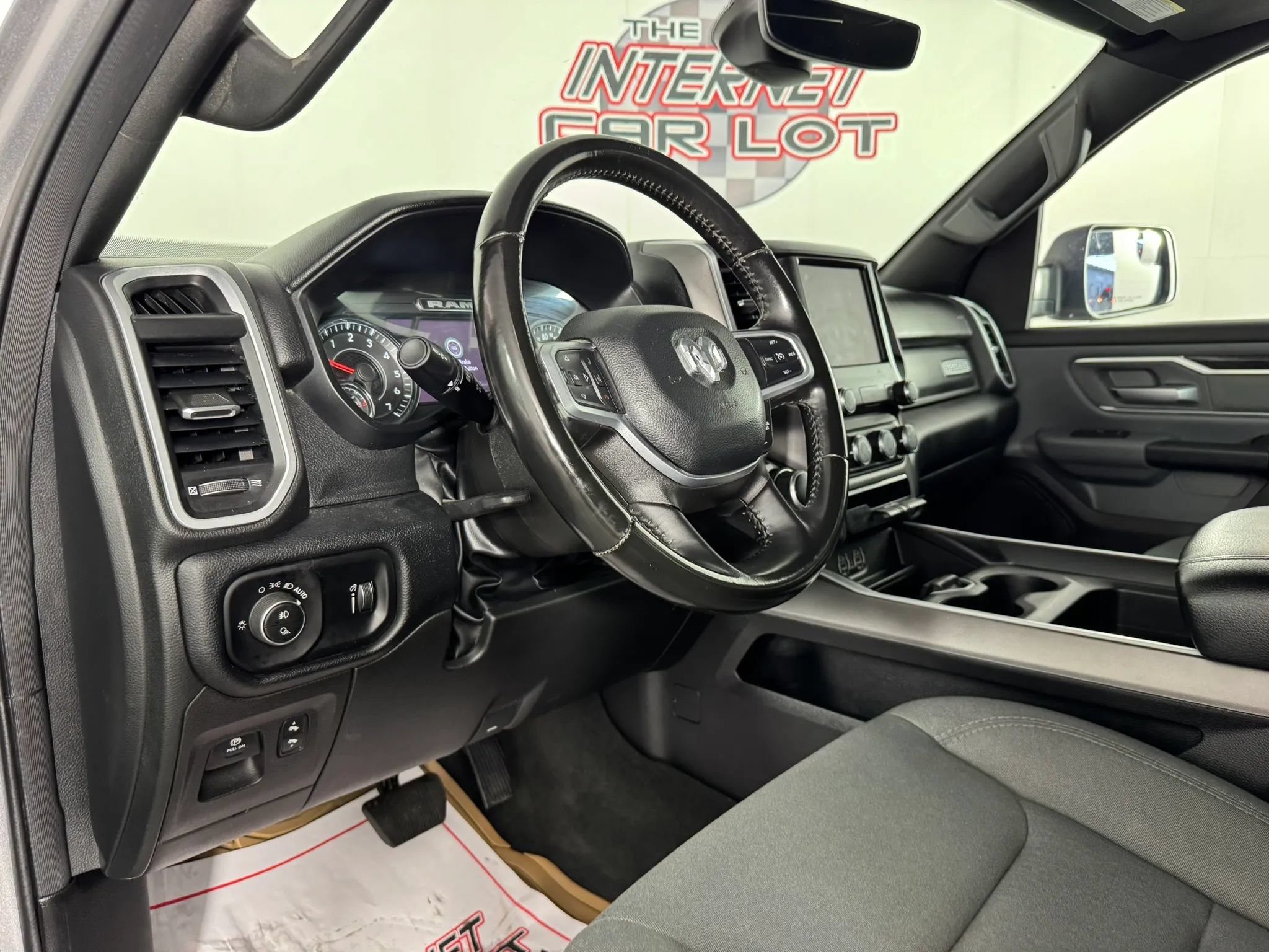 Used 2022 RAM 1500 Big Horn AWD/4WD image 10