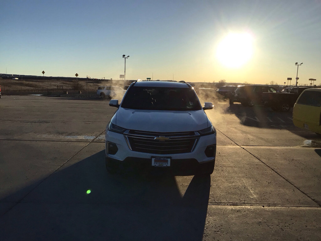 Used 2023 Chevrolet Traverse LT image 9