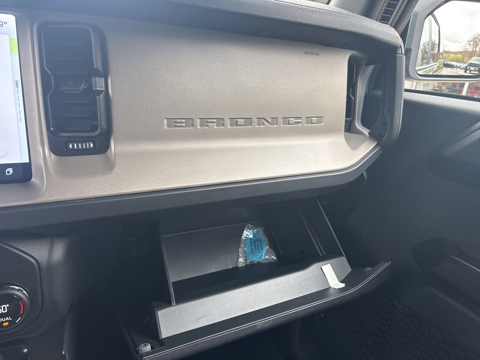 Used 2025 Ford Bronco Outer Banks AWD/4WD image 37