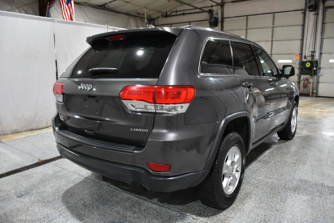 Used 2017 Jeep Grand Cherokee Laredo w/ Quick Order Package 23E AWD/4WD image 24