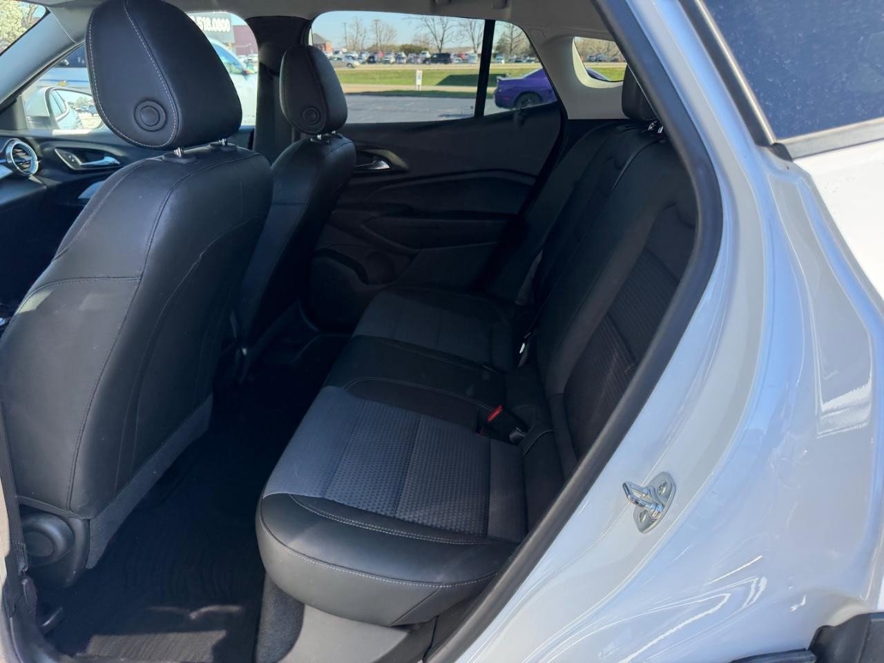 Used 2025 Chevrolet Trax LT w/ Driver Confidence Package image 9