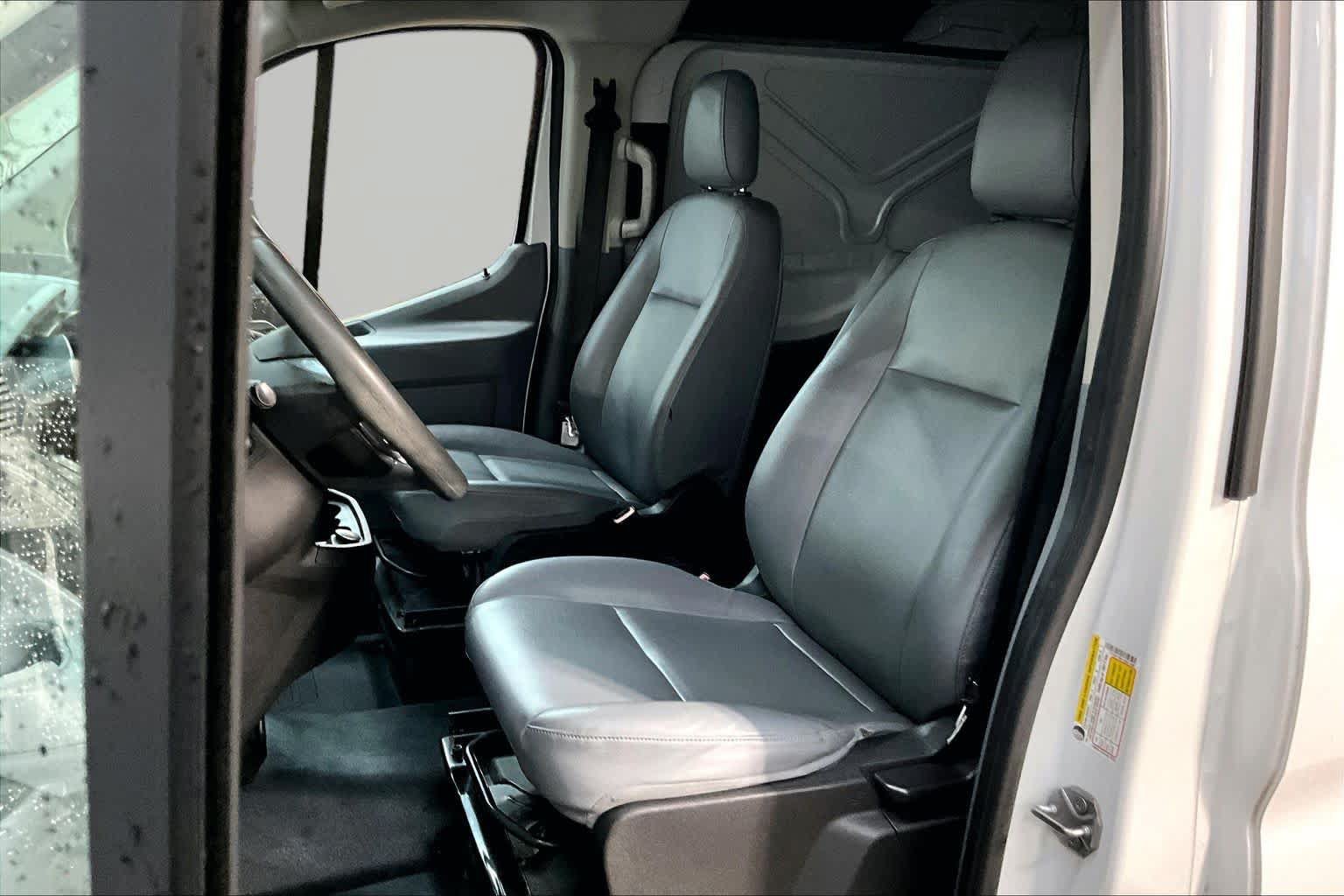 Used 2018 Ford Transit 150 130 Low Roof RWD image 8