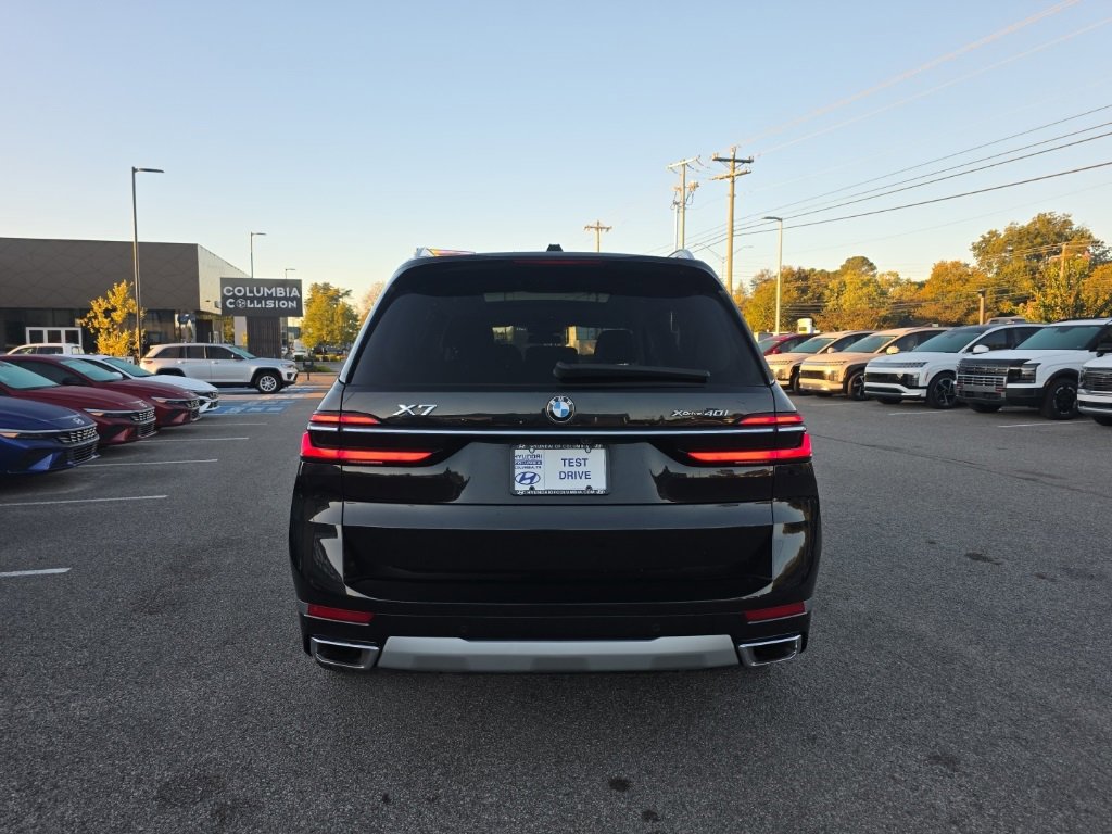 Used 2024 BMW X7 xDrive40i image 8