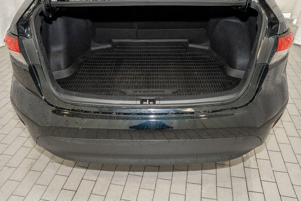 Used 2023 Toyota Corolla LE image 5