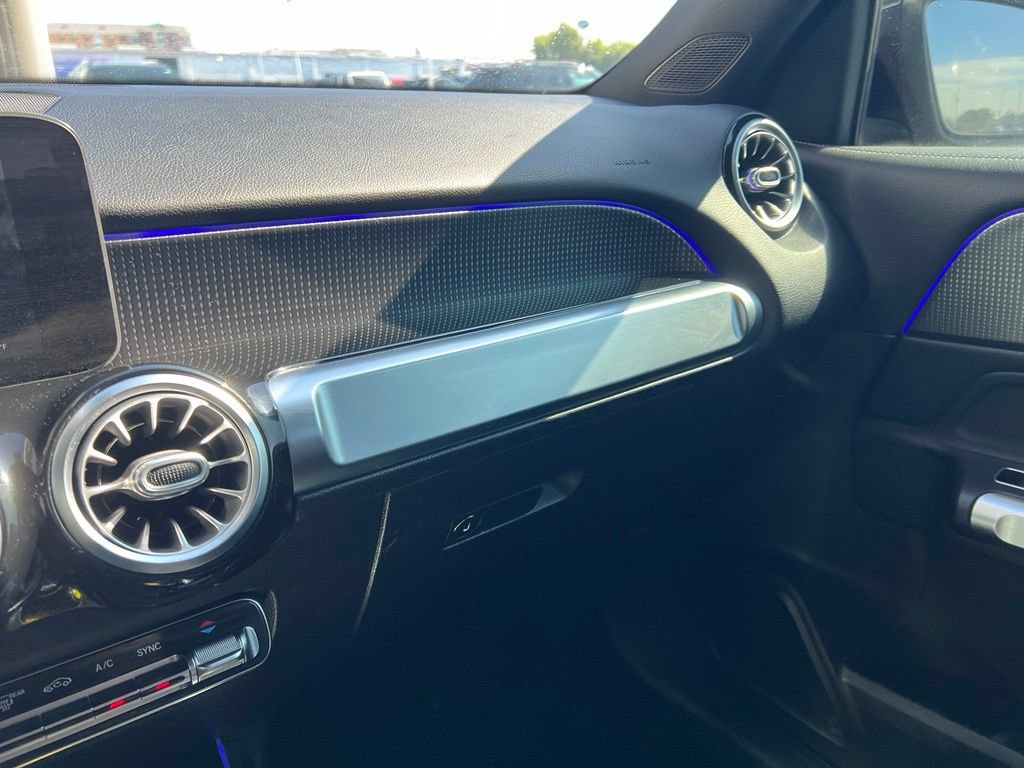 Certified 2020 Mercedes-Benz GLB 250 4MATIC image 19