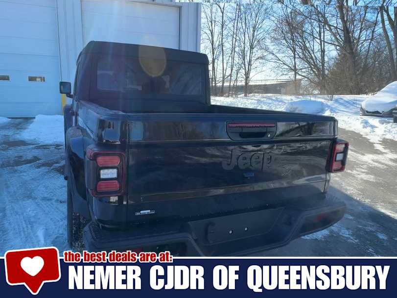 New 2026 Jeep Gladiator Sport AWD/4WD image 7