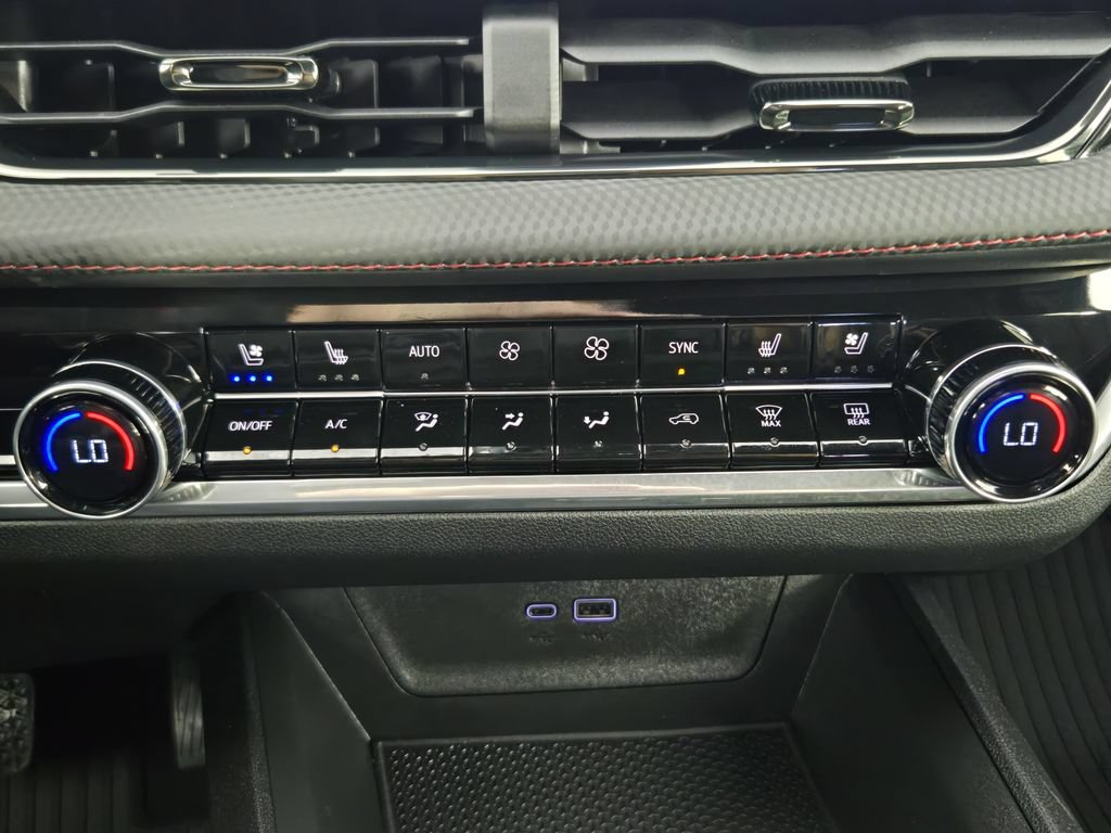 New 2026 Chevrolet Equinox RS w/ Convenience Package III FWD image 20