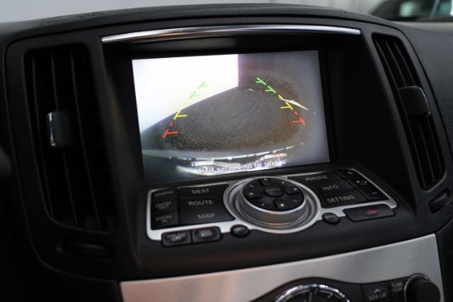 Used 2015 INFINITI Q60 Convertible w/ Premium Package RWD image 21