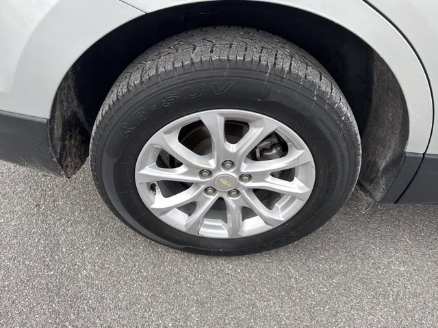 Used 2019 Chevrolet Equinox LS w/ LS Convenience Package AWD/4WD image 9