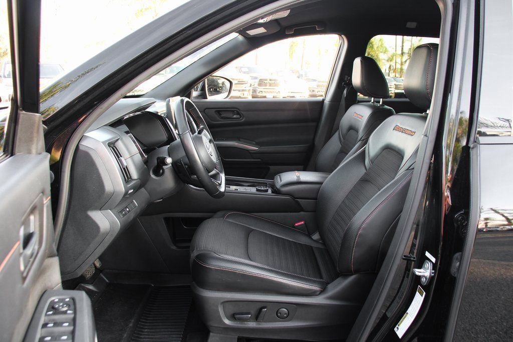Used 2023 Nissan Pathfinder Rock Creek AWD/4WD image 16