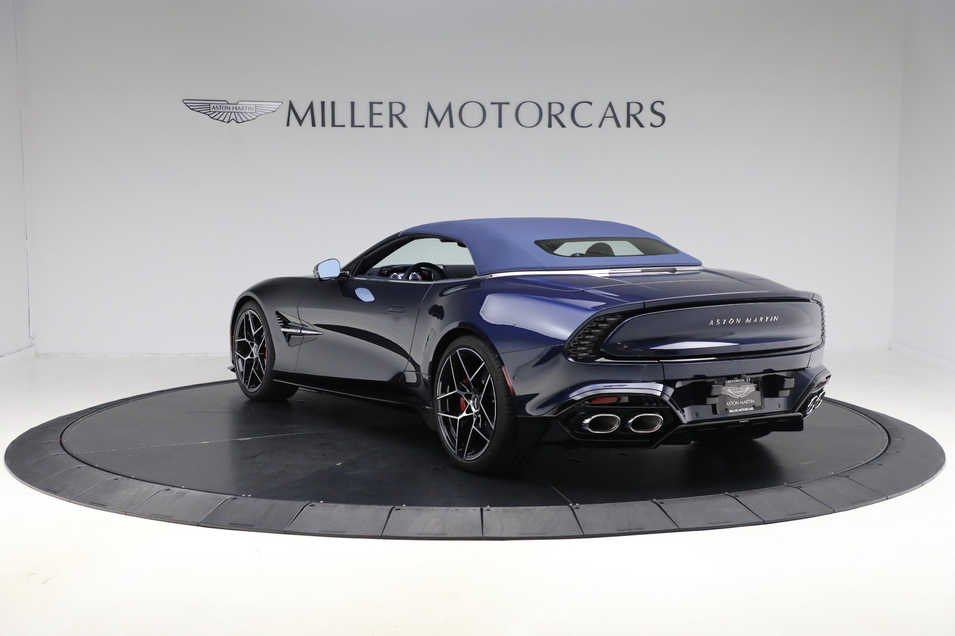 New 2026 Aston Martin Vanquish Convertible image 17