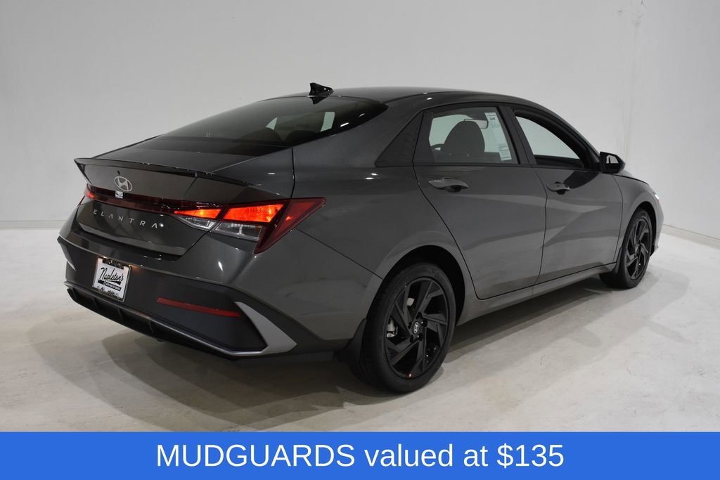 New 2026 Hyundai Elantra Sport image 4