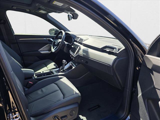 New 2025 Audi Q3 2.0T Premium w/ Convenience Package AWD/4WD image 12