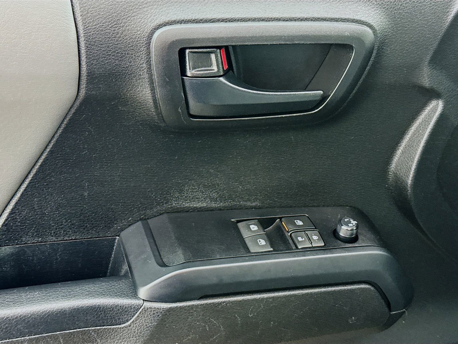 Used 2021 Toyota Tacoma SR w/ SX Package AWD/4WD image 14
